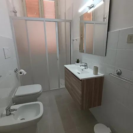 Via Tavolara, 29 Hotel 3*